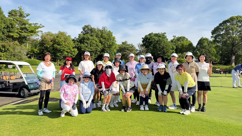 ゴルフコミュニティ事業｜女性ゴルファー向けラウンド会の集合写真